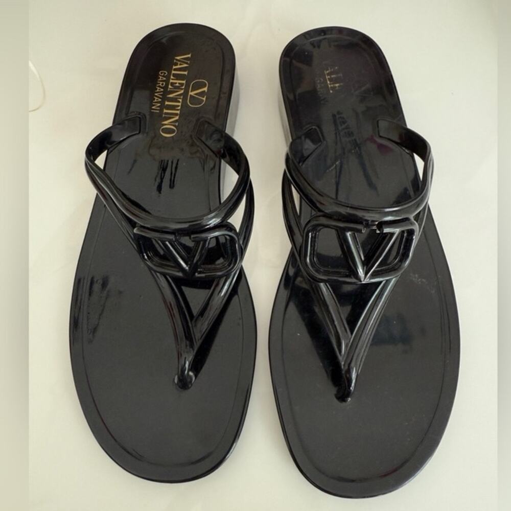 Valentino Garavani Black Patent V-Logo Toe-Post Sandals